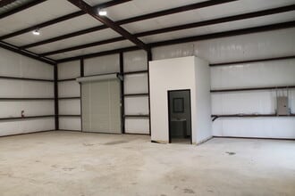 1107 County Road 264, Bertram, TX for lease Interior Photo- Image 1 of 5