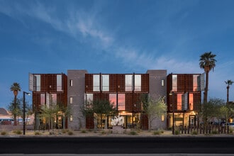 206 E Portland St, Phoenix, AZ à louer Photo du bâtiment- Image 1 de 5