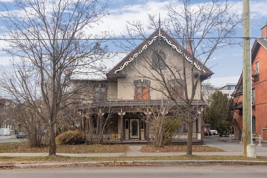 245 Laurier Av E, Ottawa, ON à vendre - Photo du bâtiment - Image 2 de 23