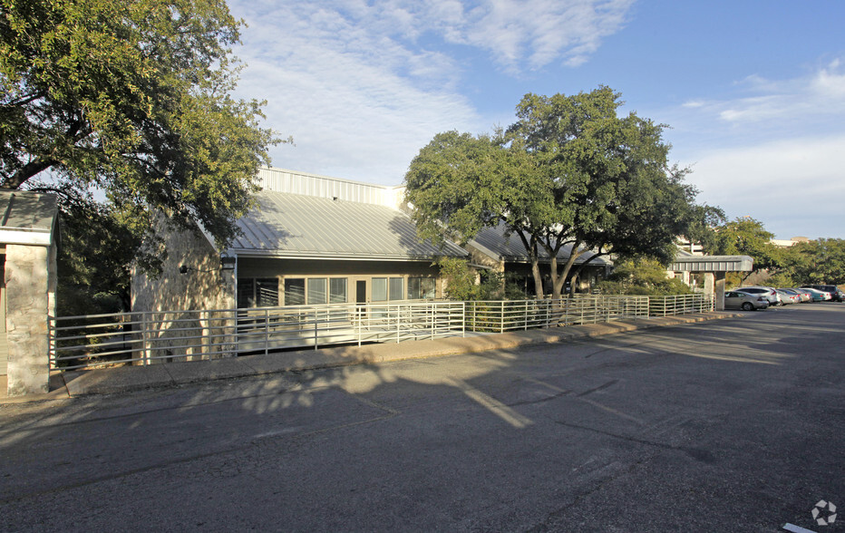 1221 W Ben White Blvd, Austin, TX for sale - Building Photo - Image 1 of 1