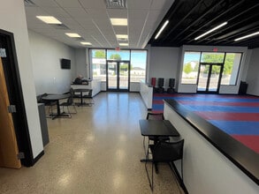 1450 Bombing Range Rd, West Richland, WA for lease Interior Photo- Image 1 of 14