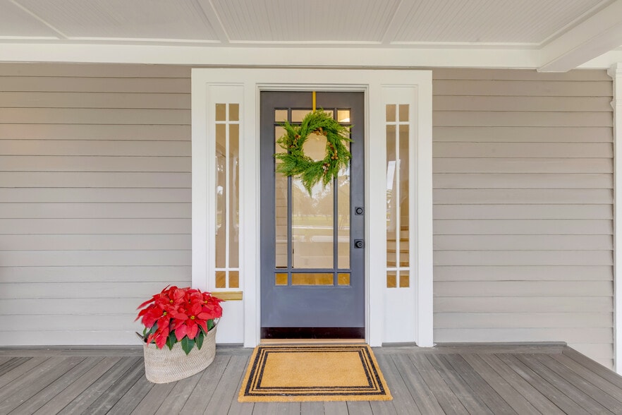 214 S Riverside Dr, New Smyrna Beach, FL for sale - Building Photo - Image 3 of 18