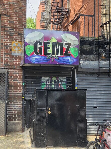 501 W 167th St, New York, NY à louer - Photo du bâtiment - Image 2 de 11