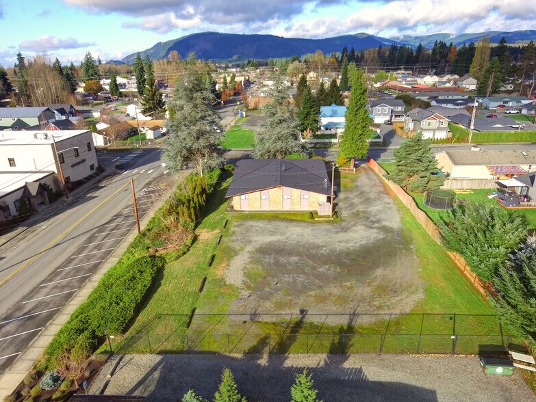 403 S Granite Ave, Granite Falls, WA à louer - Photo du bâtiment - Image 3 de 20