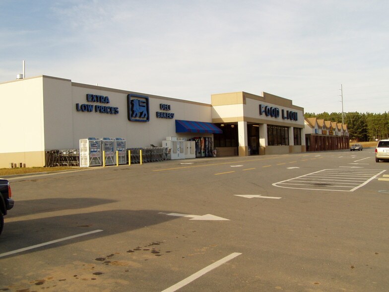 2455-2467 Eaton Ferry Rd, Littleton, NC à louer - Photo du bâtiment - Image 3 de 9