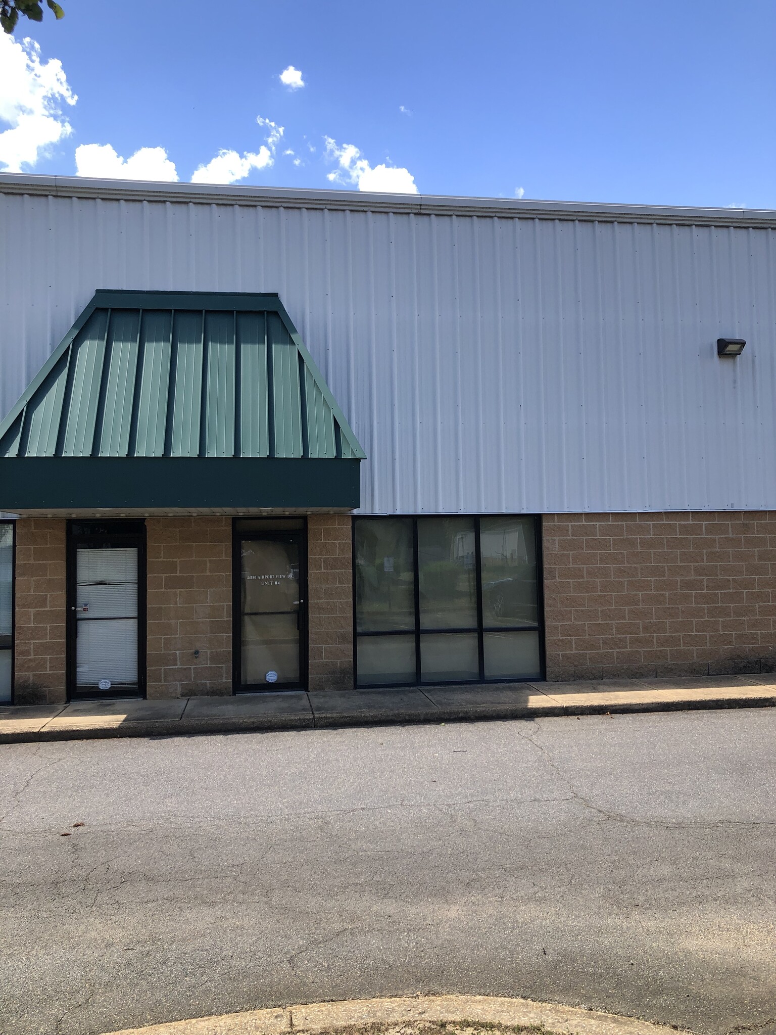 44180 Airport View Dr, Hollywood, MD for lease Building Photo- Image 1 of 5