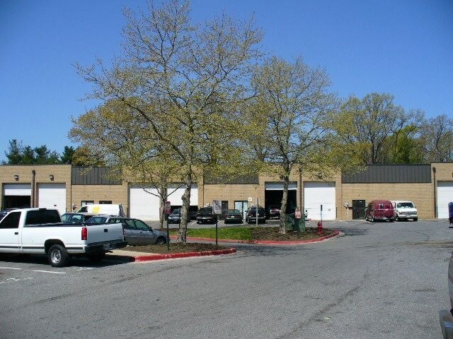 7950-7978 Cryden Way, Forestville, MD à louer - Photo du bâtiment - Image 2 de 9