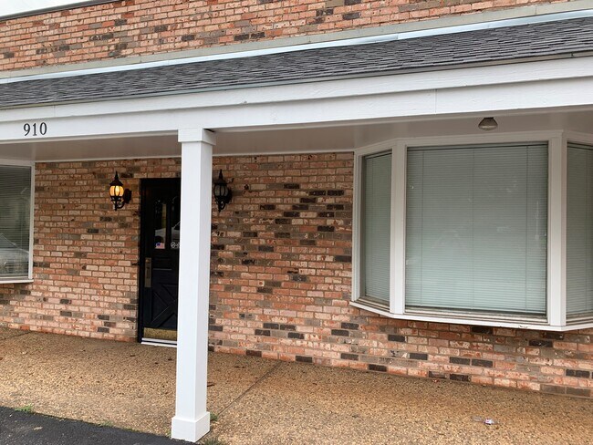 More details for 908 North St, Nacogdoches, TX - Office for Lease