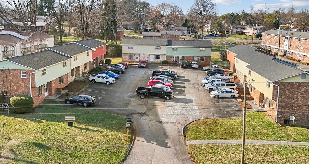 Johnson City Multifamily Portfolio portfolio of 6 properties for sale on LoopNet.ca - Building Photo - Image 3 of 7