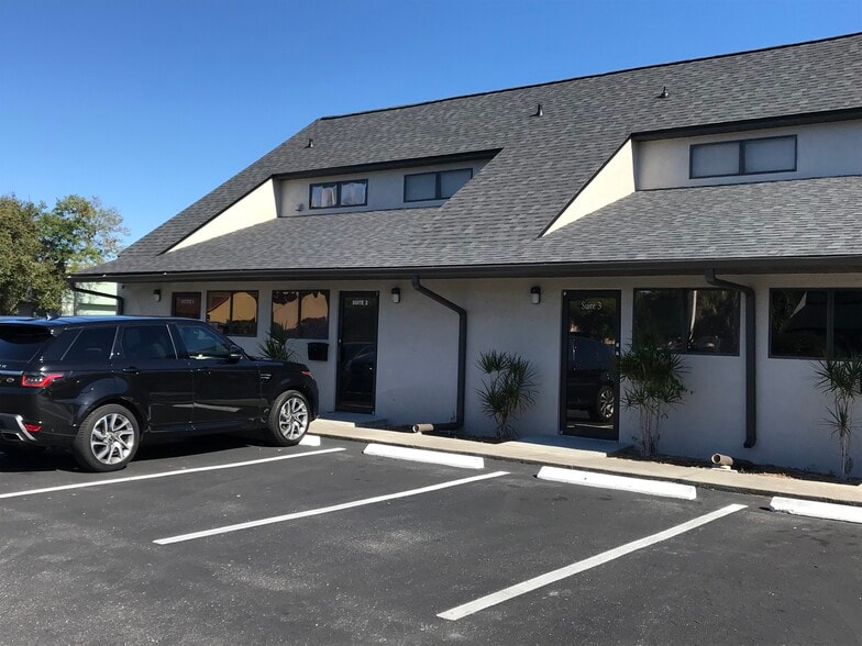 5235 Ramsey Way, Fort Myers, FL for lease - Building Photo - Image 2 of 6