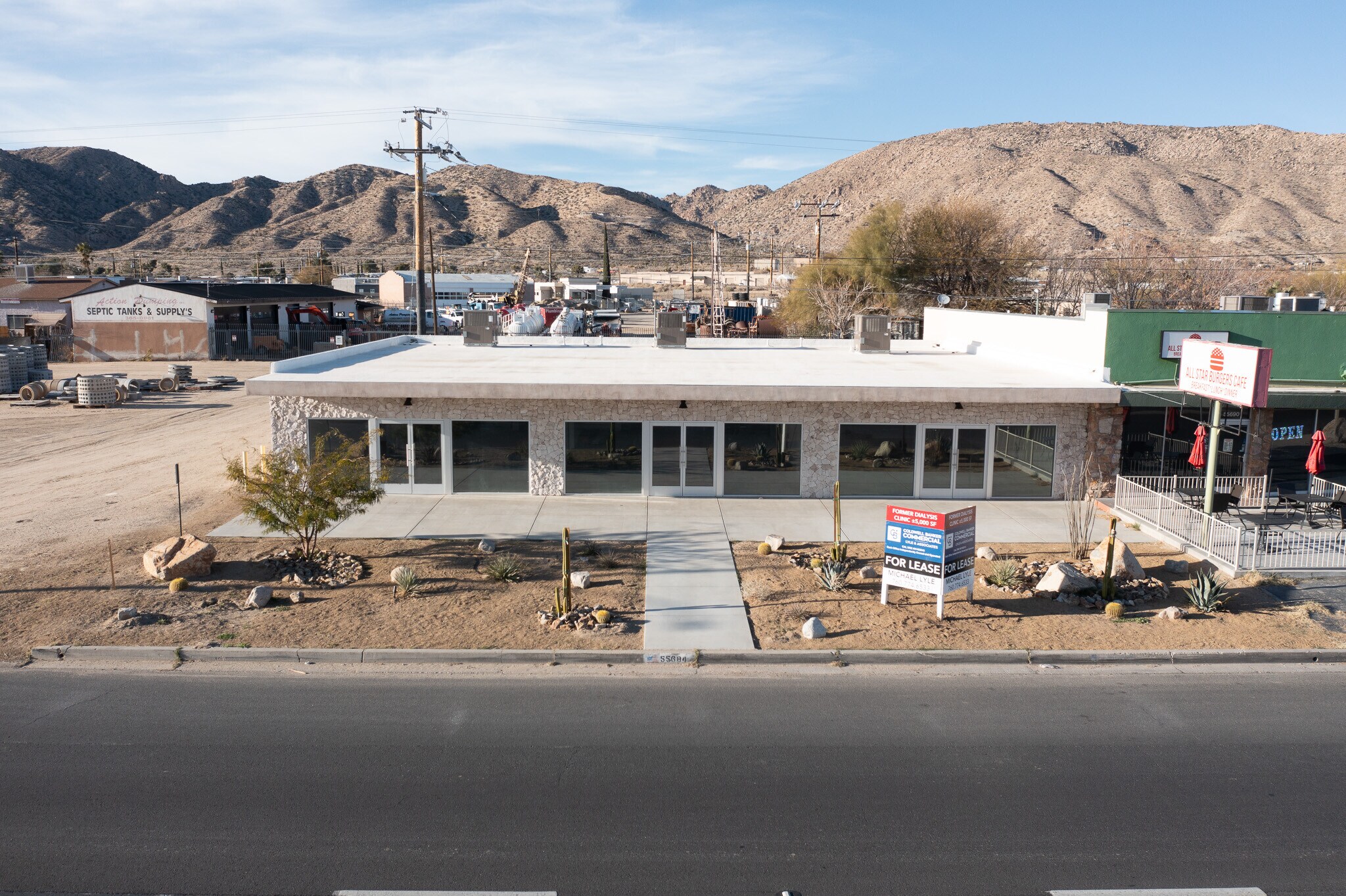 55684 Twentynine Palms Hwy, Yucca Valley, CA à louer Photo du bâtiment- Image 1 de 27