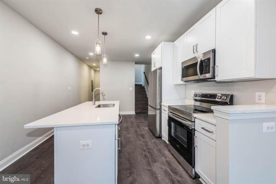 400 N Patterson Park Ave, Baltimore, MD for sale - Interior Photo - Image 3 of 43