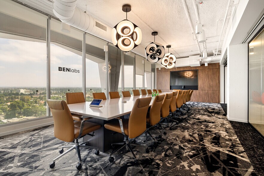 14724-14726 Ventura Blvd, Sherman Oaks, CA for lease - Interior Photo - Image 2 of 16