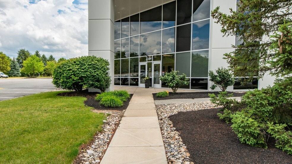 860 Nestle Way, Breinigsville, PA for lease - Building Photo - Image 3 of 5