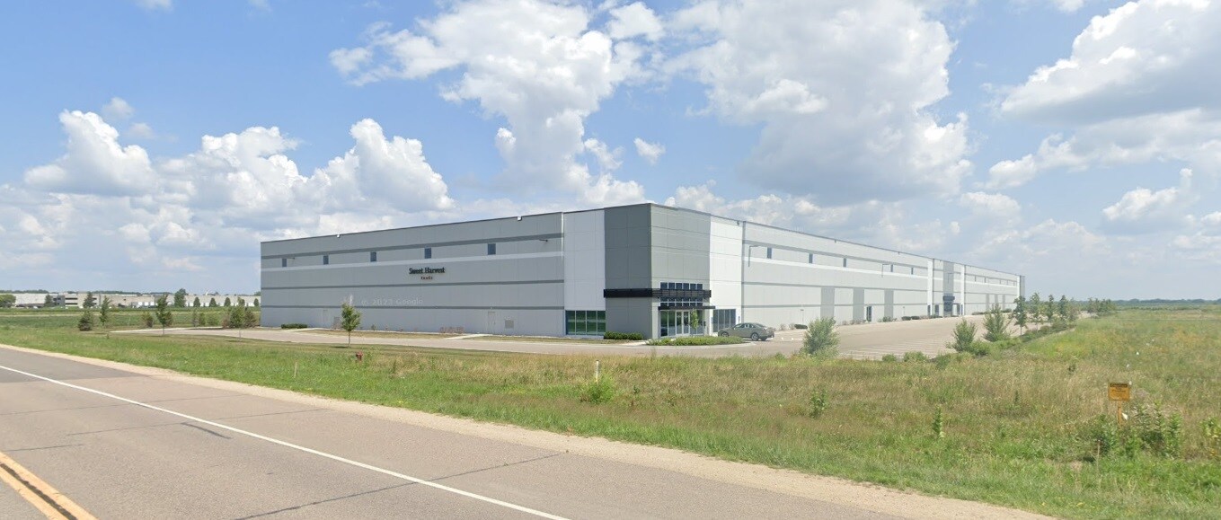 22160 Cedar Ave, Lakeville, MN for lease Primary Photo- Image 1 of 8