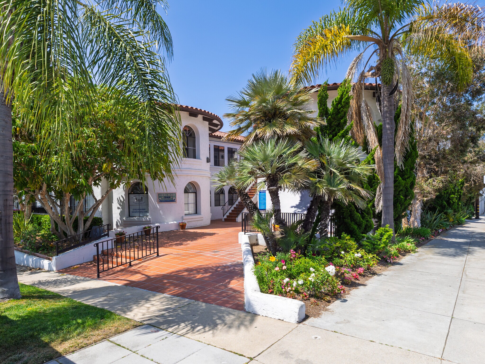 302 W Grand Ave, El Segundo, CA à louer Photo du bâtiment- Image 1 de 26