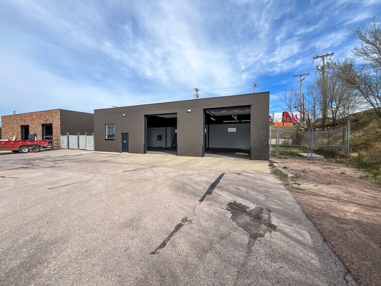 832 Omaha st, Rapid City, SD à louer - Photo du bâtiment - Image 2 de 7