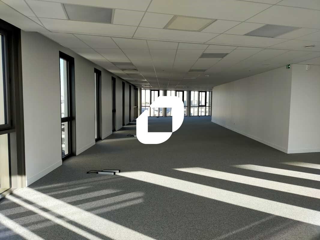 Office in Bordeaux for lease Building Photo- Image 1 of 9