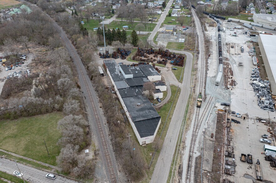 1315 W 18th St, Anderson, IN à louer - Photo du bâtiment - Image 3 de 16