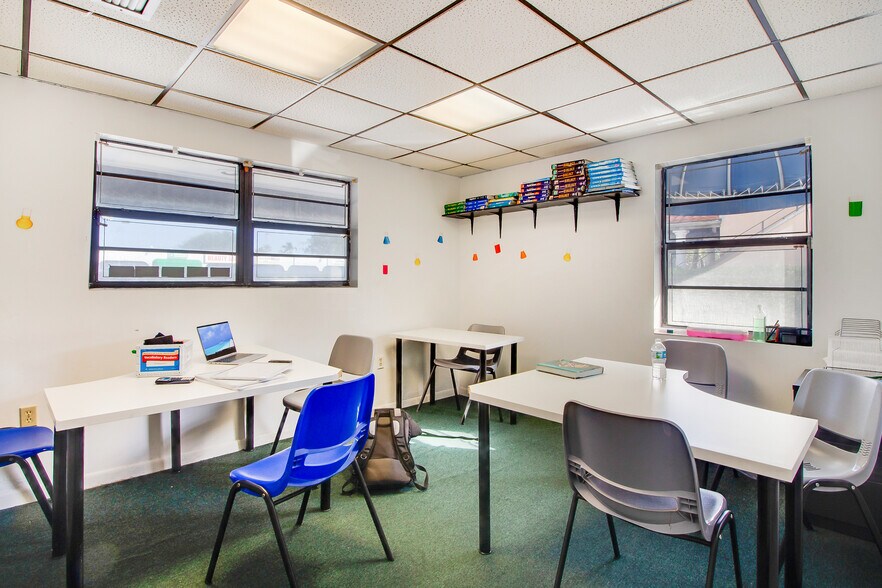 2710 SW 37th Ave, Coconut Grove, FL for sale - Building Photo - Image 2 of 13