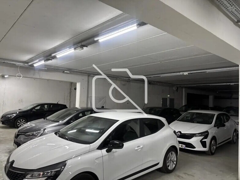 Bureau dans Neuilly-sur-Marne à louer - Photo du bâtiment - Image 2 de 3