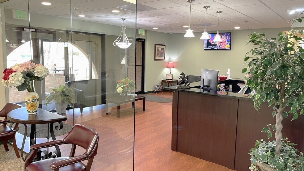 10015 Old Columbia Rd, Columbia, MD à louer - Photo du bâtiment - Image 2 de 8