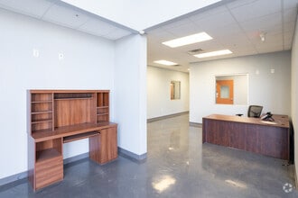 1307 N Loop 250 W, Midland, TX à louer Photo intérieure- Image 2 de 10