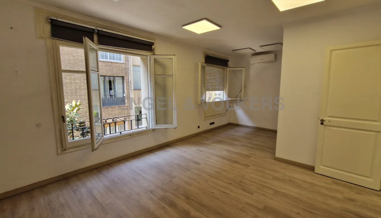 Barcelone, BAR 08003 -  -  - Photo intérieure - Image 1 of 7