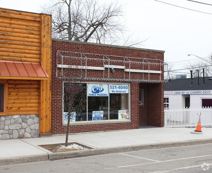 106 W Grand River Ave, Webberville, MI à vendre - Photo du bâtiment - Image 2 de 2