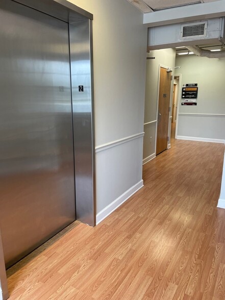 3914 St. Elmo Ave, Chattanooga, TN for lease - Interior Photo - Image 3 of 7