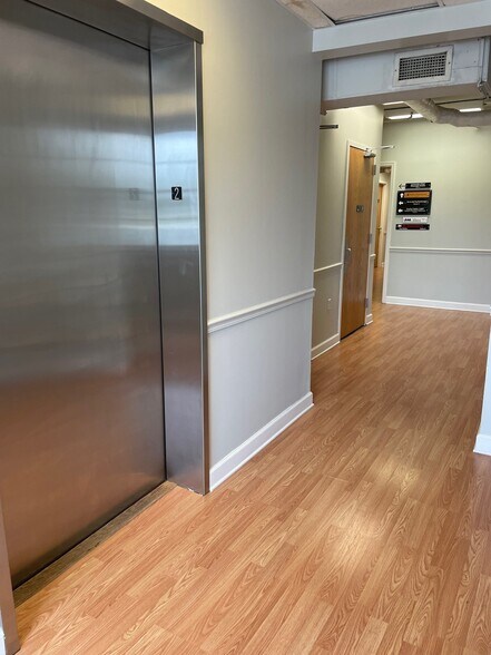 3914 St. Elmo Ave, Chattanooga, TN à louer - Photo intérieure - Image 3 de 7