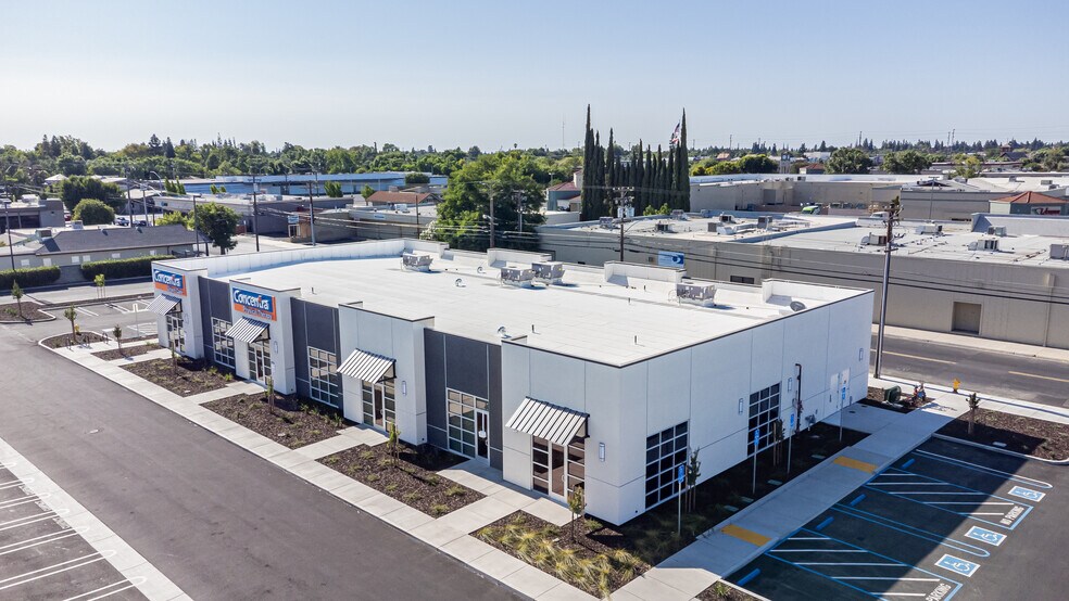 140 E Granger Ave, Modesto, CA à vendre - Photo du bâtiment - Image 3 de 7