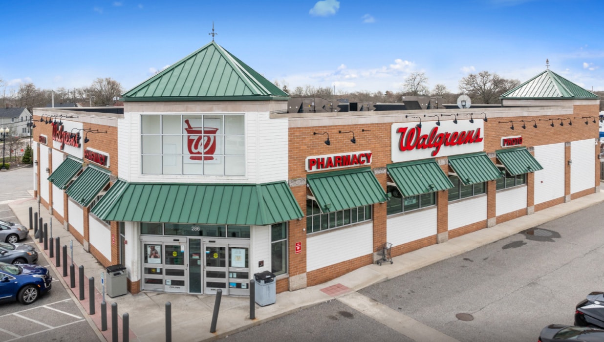 286 W Main St, Patchogue, NY for sale Building Photo- Image 1 of 4