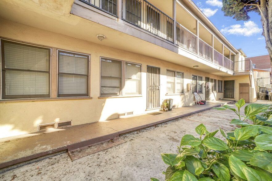 1922 Locust Ave, Long Beach, CA for sale - Building Photo - Image 3 of 18