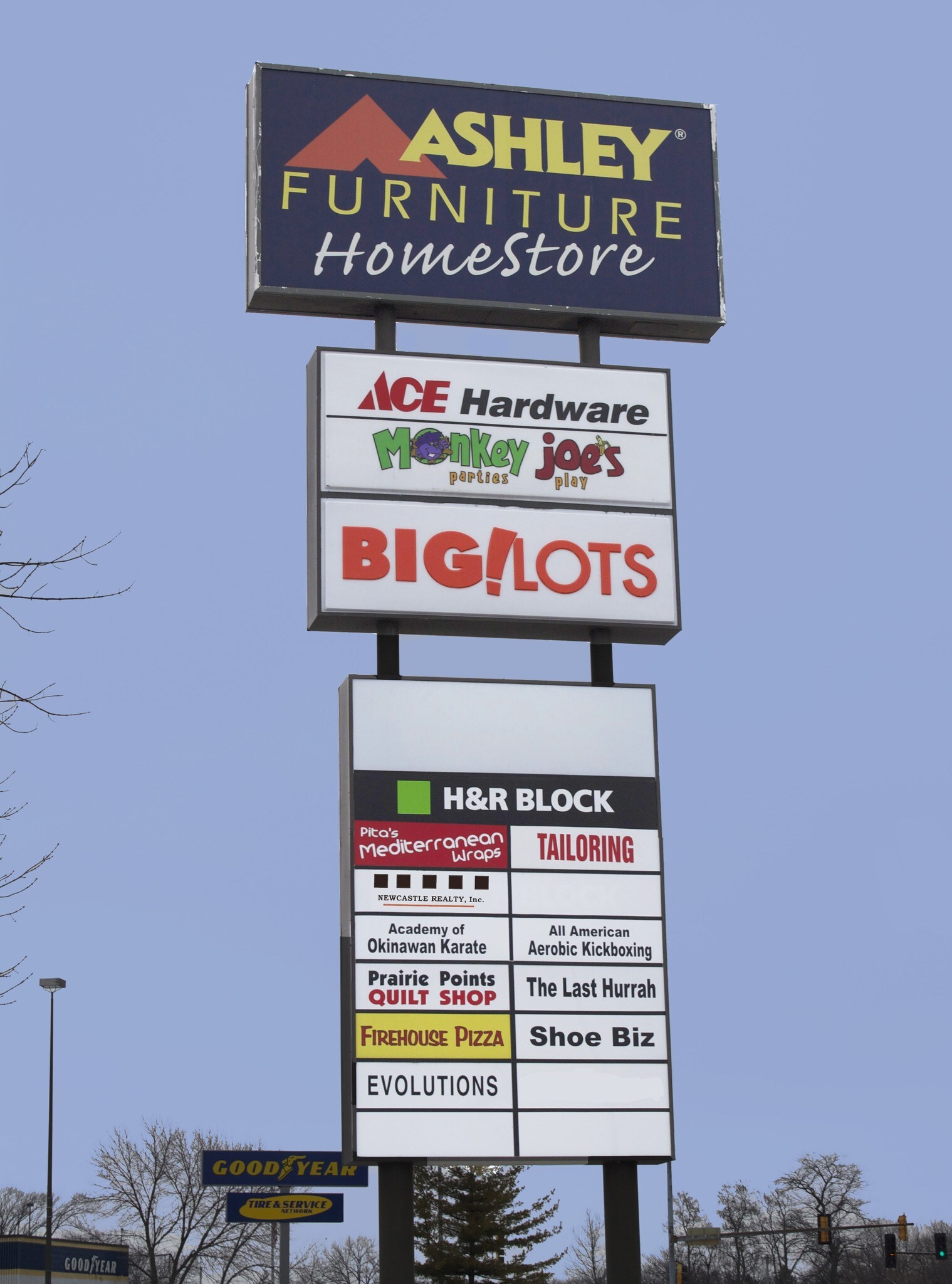 8817 Knoxville Ave, Peoria, IL for lease Primary Photo- Image 1 of 2