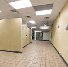 17801-17937 Pierce Plz, Omaha, NE for lease Interior Photo- Image 2 of 4