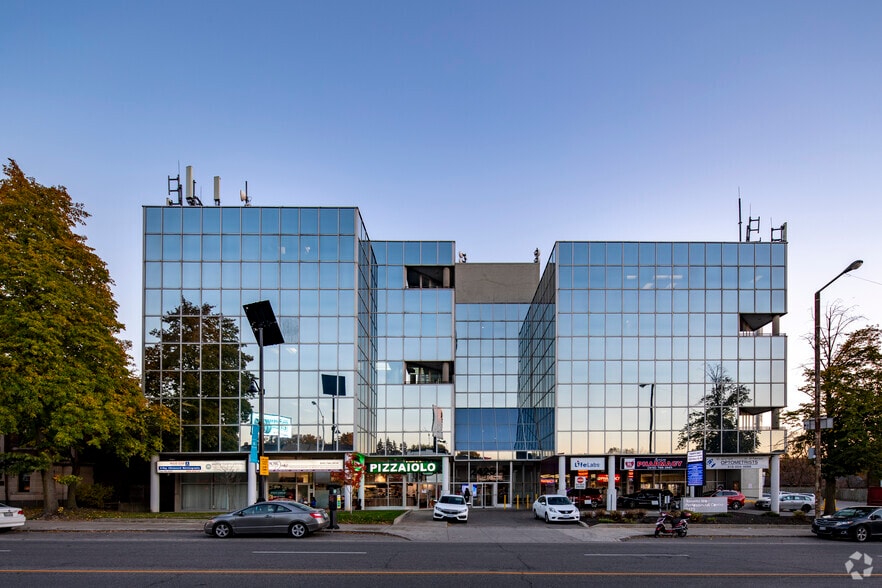 2425 Bloor St W, Toronto, ON for lease - Building Photo - Image 2 of 6