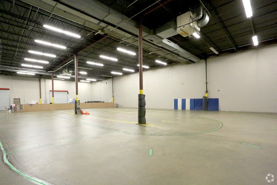 71 Linden St, Lynn, MA for lease - Interior Photo - Image 1 of 20