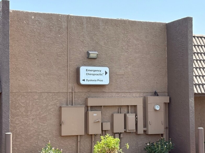 3334 E Indian School Rd, Phoenix, AZ for sale - Building Photo - Image 3 of 10