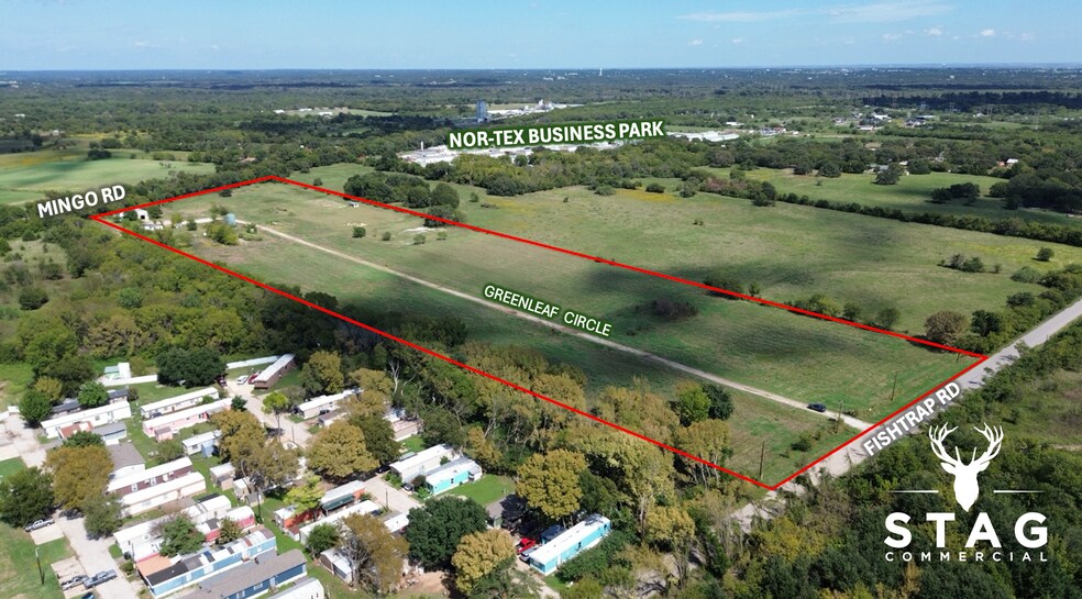 2701 Greenleaf Circle, Denton, TX à vendre - Photo du bâtiment - Image 3 de 7