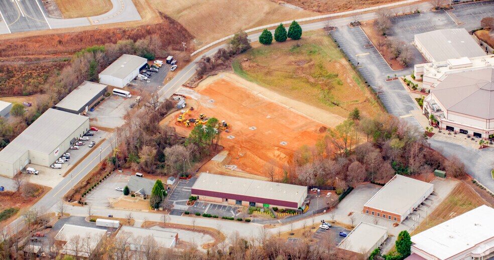 60 Byrdland Dr, Greenville, SC à louer - Photo du bâtiment - Image 3 de 3