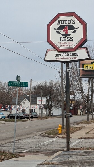 1304 S Main St, Bloomington, IL for sale - Building Photo - Image 3 of 18