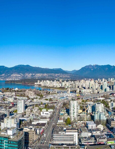 1476 W 8th Ave, Vancouver, BC à vendre - Photo du bâtiment - Image 3 de 4
