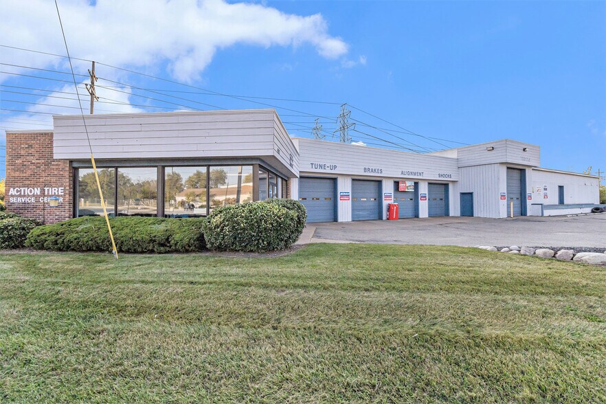 G4112 S Dort Hwy, Burton, MI à vendre - Photo du bâtiment - Image 1 de 27