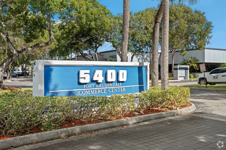 5440 NW 33rd Ave, Fort Lauderdale, FL for lease - Building Photo - Image 2 of 8