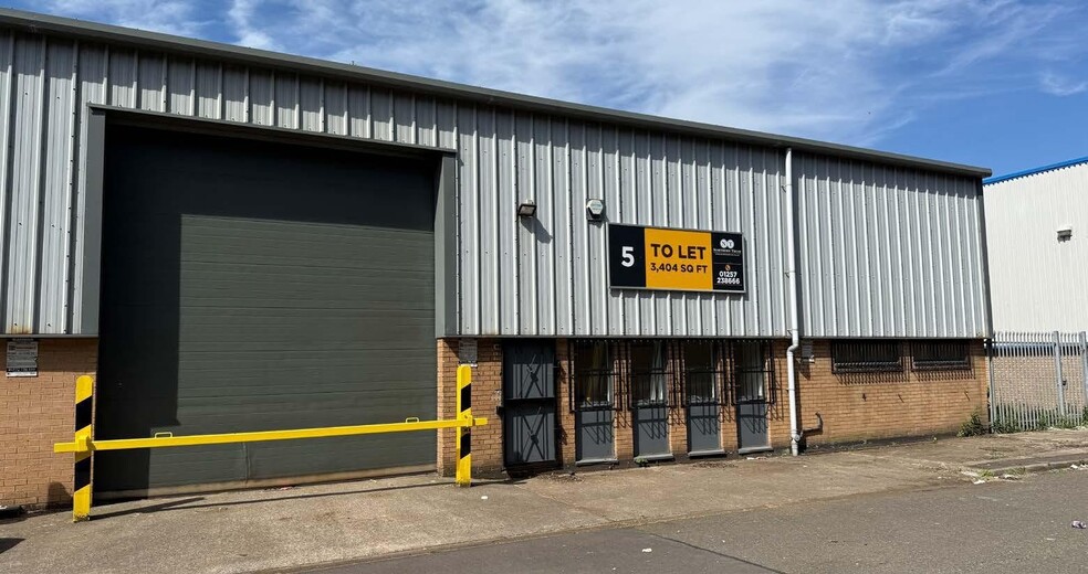 Lipton Clos, Bootle for lease - Building Photo - Image 3 of 16