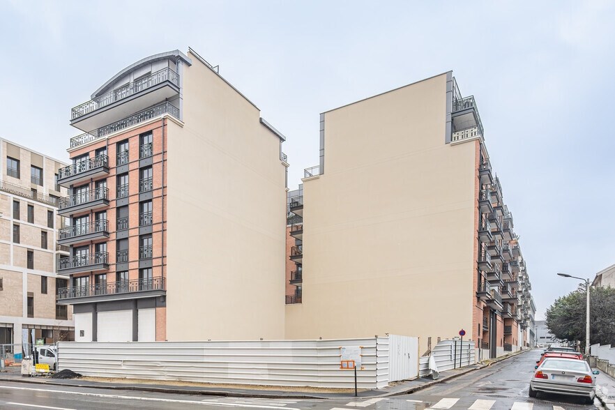 2-16 Rue Paul Bert, Courbevoie for lease - Building Photo - Image 2 of 8