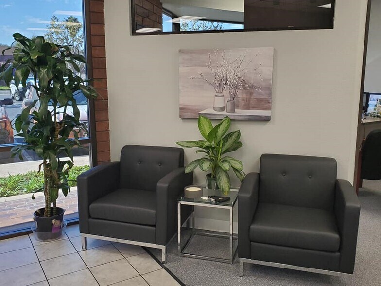 301 N Rampart St, Orange, CA à vendre - Photo intérieure - Image 3 de 8