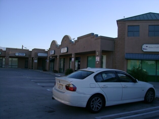 9567-9575 Garvey Ave, South El Monte, CA à vendre - Photo du bâtiment - Image 2 de 6