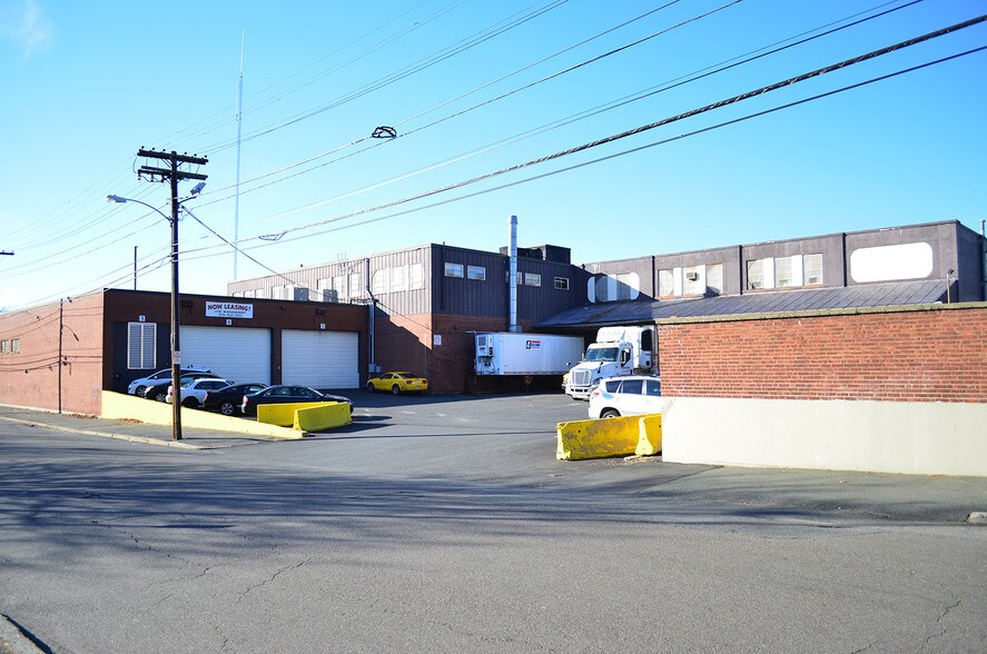 82-86 Sanderson Ave, Lynn, MA à louer - Photo du bâtiment - Image 2 de 6